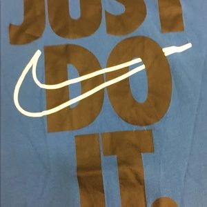 Men’s Nike T-shirt